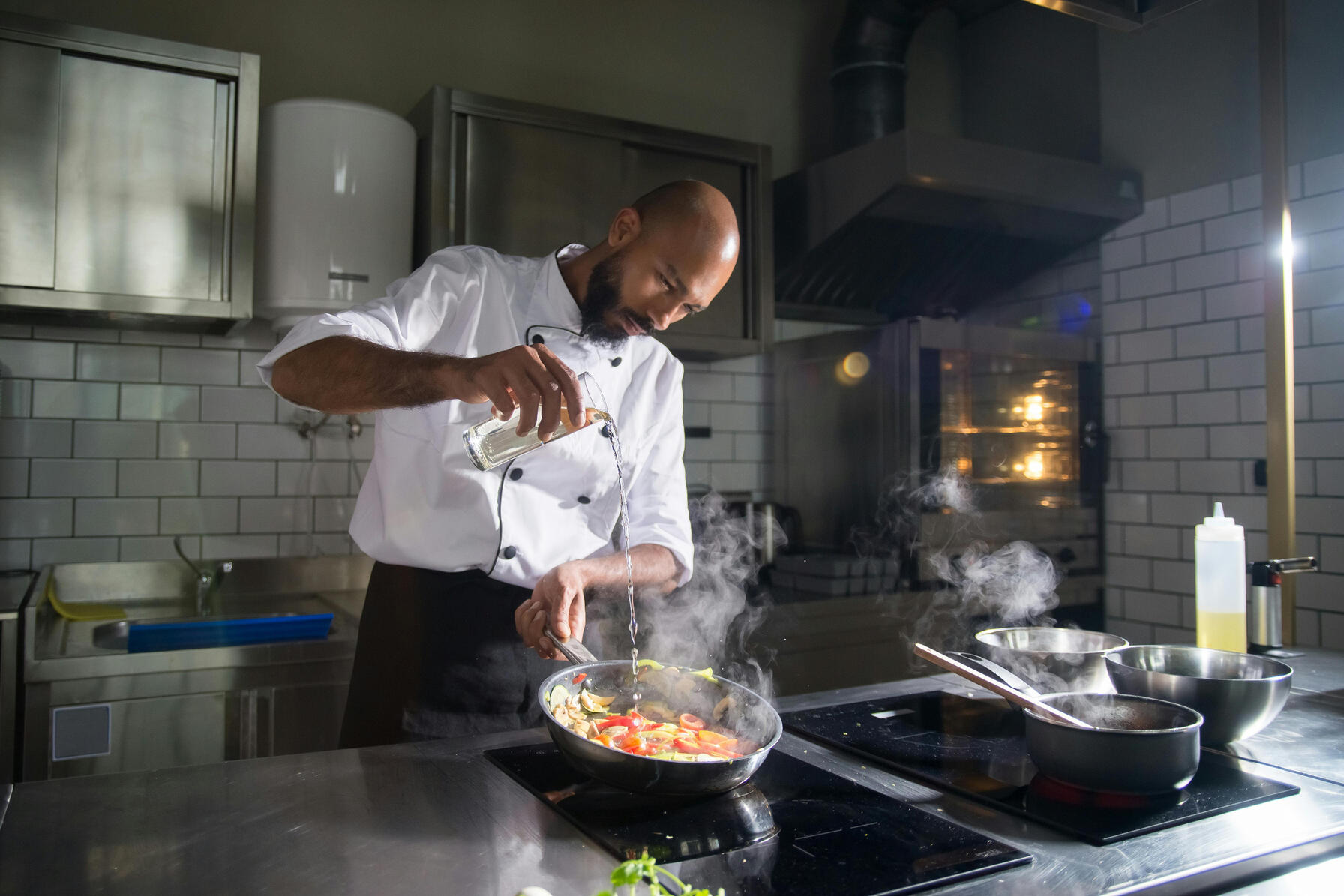 Fully equipped professional-grade kitchen & bar